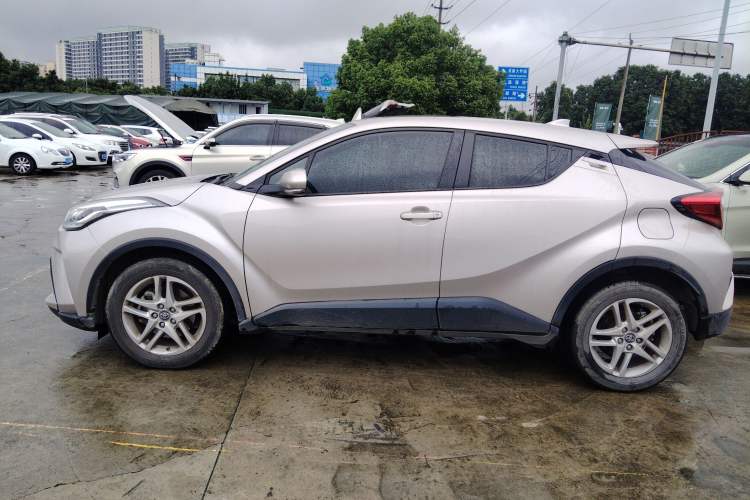 Used Toyota C-HR 2021 2.0L Comfort Edition Left Side