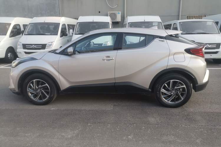Used Toyota C-HR 2021 2.0L Luxury Edition Left Side
