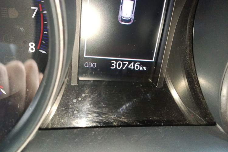 Used Toyota C-HR 2021 2.0L Luxury Edition Odometer Close Up