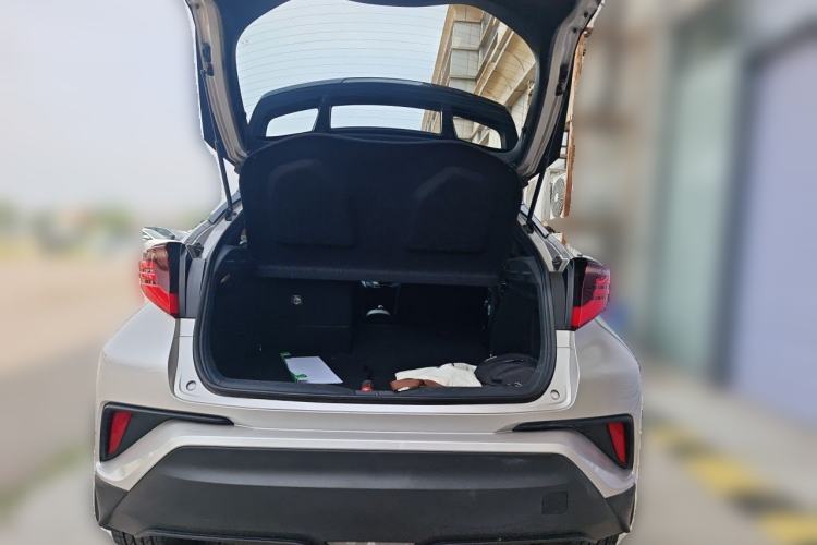 Used Toyota C-HR 2021 2.0L Luxury Edition Trunk