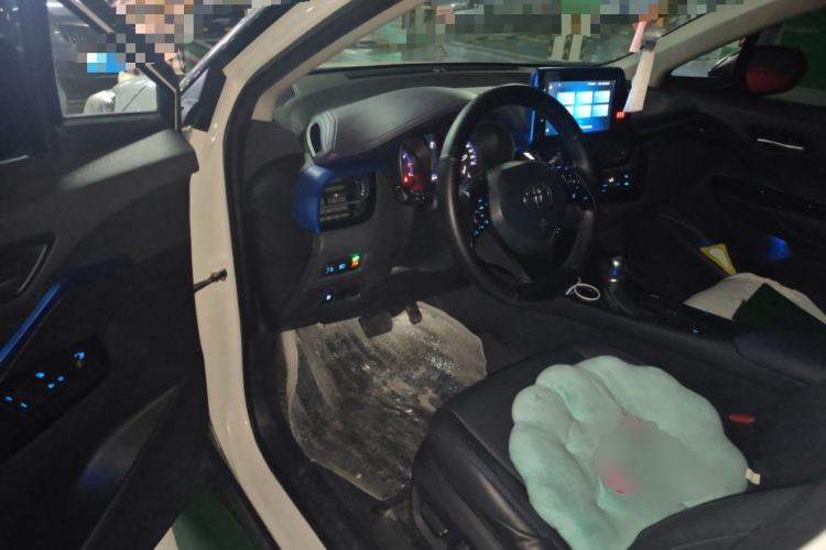 Used Toyota C-HR 2021 2.0L Luxury Edition Driver Seat