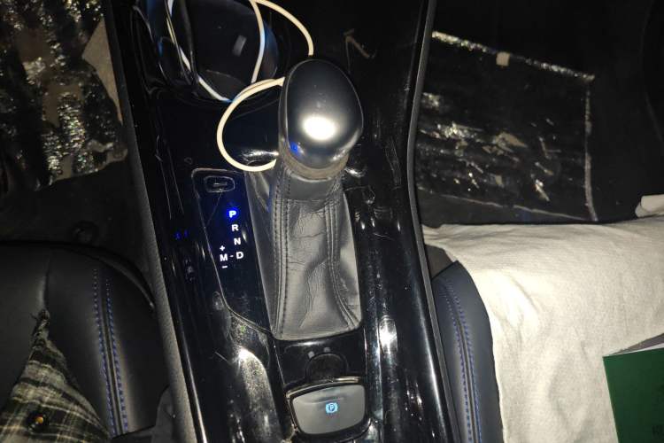 Used Toyota C-HR 2021 2.0L Luxury Edition Gear Lever