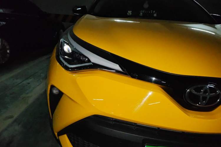 Used Toyota C-HR 2021 2.0L Luxury Edition Right Front Headlight