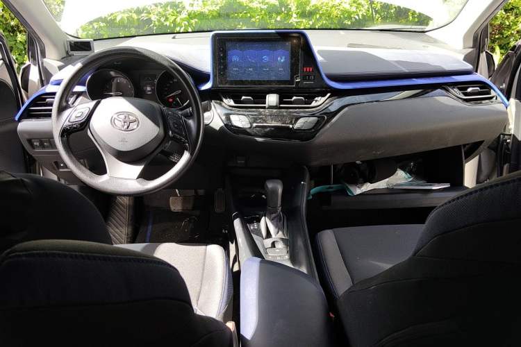 Used Toyota C-HR 2021 2.0L Comfort Edition Center Console