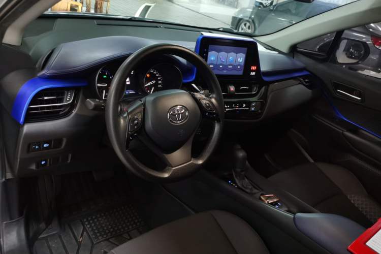 Used Toyota C-HR 2021 2.0L Comfort Edition Center Console
