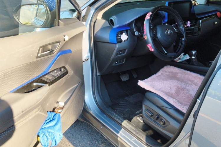 Used Toyota C-HR 2021 2.0L Luxury Edition Driver Seat