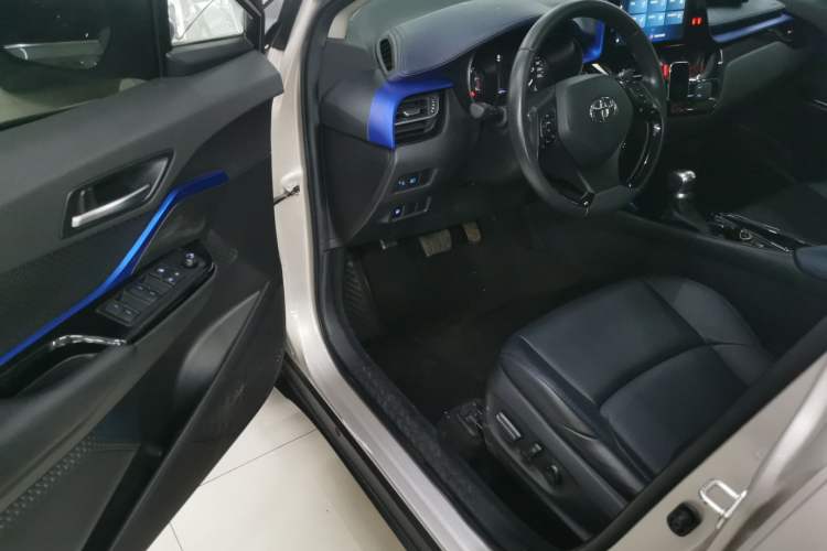 Used Toyota C-HR 2021 2.0L Luxury Edition Driver Seat