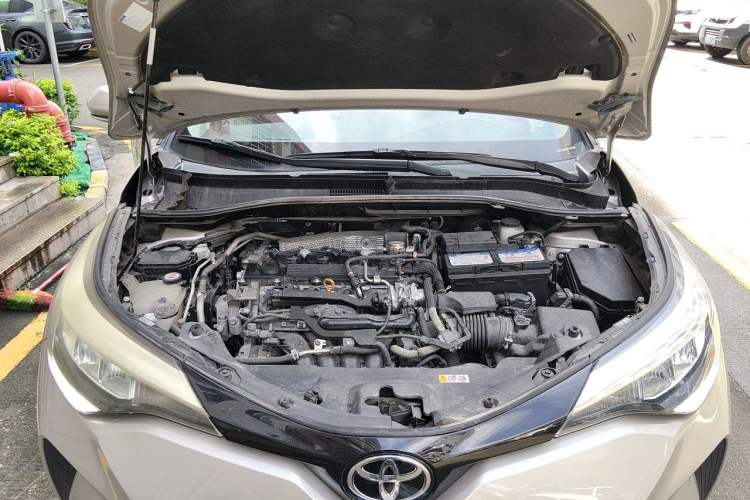 Used Toyota C-HR 2021 2.0L Comfort Edition Engine Bay