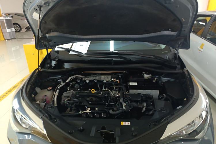 Used Toyota C-HR 2021 2.0L Comfort Edition Engine Bay