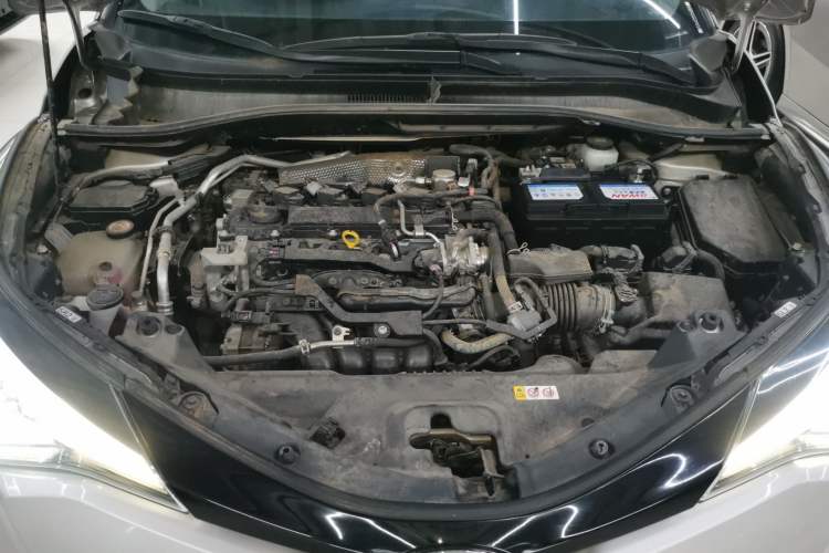 Used Toyota C-HR 2021 2.0L Luxury Edition Engine Bay