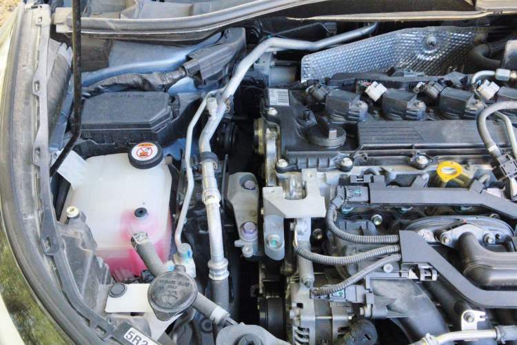 Used Toyota C-HR 2021 2.0L Luxury Edition Engine Bay Right