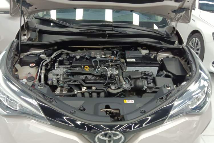 Used Toyota C-HR 2021 2.0L Comfort Edition Engine Bay