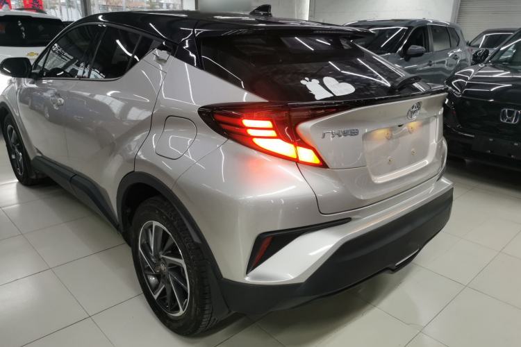 Used Toyota C-HR 2021 2.0L Luxury Edition Exterior 2