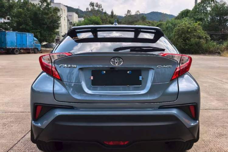 Used Toyota C-HR 2021 2.0L Comfort Edition Exterior 4