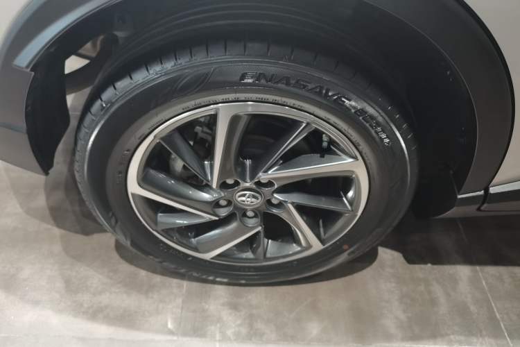 Used Toyota C-HR 2021 2.0L Luxury Edition Exterior 8