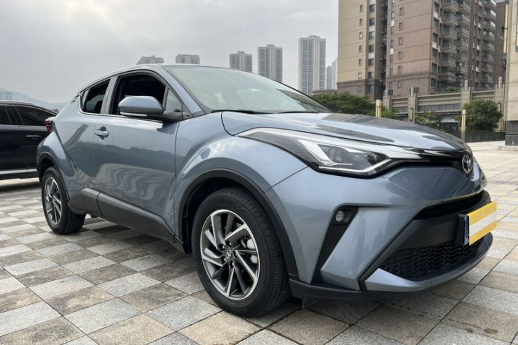Used Toyota C-HR 2021 2.0L Luxury Edition Exterior 8