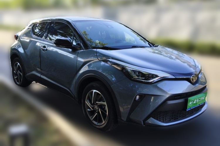 Used Toyota C-HR 2021 2.0L Luxury Edition Front Right 45 Deg
