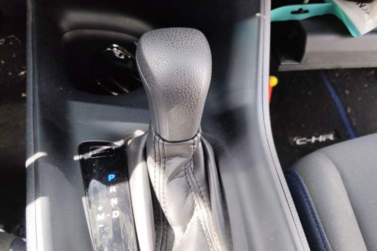 Used Toyota C-HR 2021 2.0L Comfort Edition Gear Lever