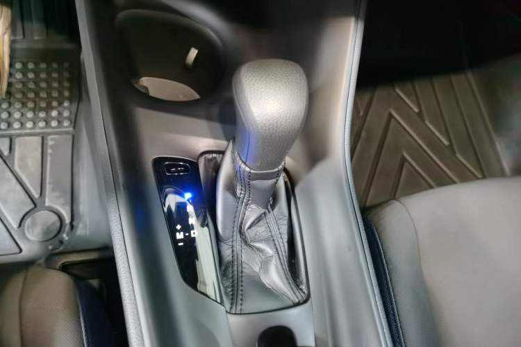 Used Toyota C-HR 2021 2.0L Comfort Edition Gear Lever