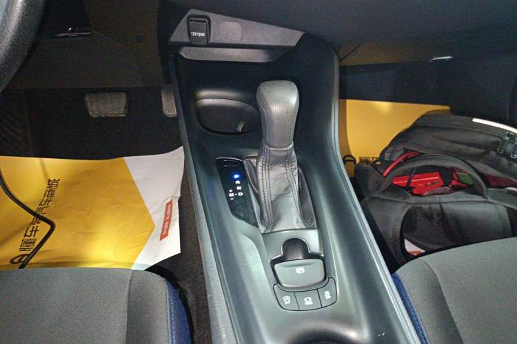 Used Toyota C-HR 2021 2.0L Comfort Edition Gear Lever