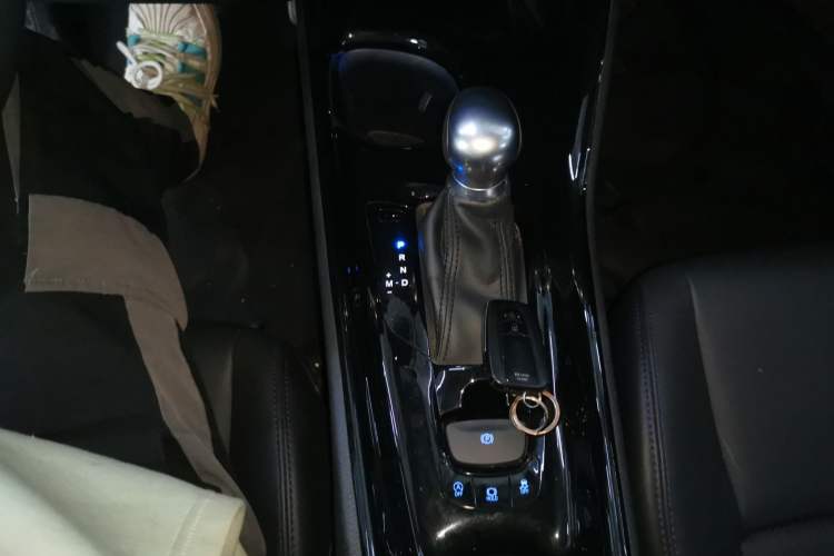 Used Toyota C-HR 2021 2.0L Luxury Edition Gear Lever