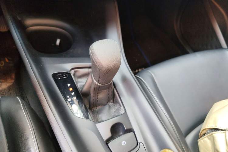 Used Toyota C-HR 2021 2.0L Comfort Edition Gear Lever