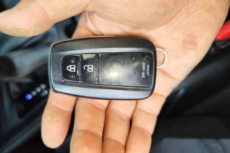 Used Toyota C-HR 2021 2.0L Comfort Edition Interior 1