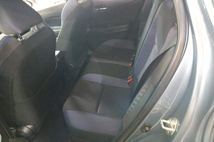 Used Toyota C-HR 2021 2.0L Comfort Edition Interior 4