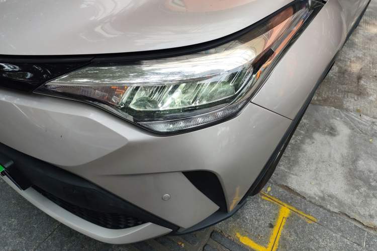 Used Toyota C-HR 2021 2.0L Comfort Edition Left Front Headlight