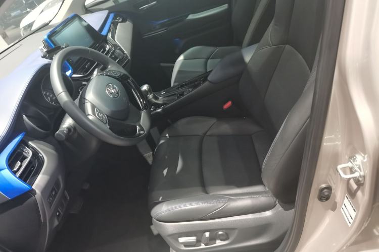 Used Toyota C-HR 2021 2.0L Luxury Edition Left Front Seat