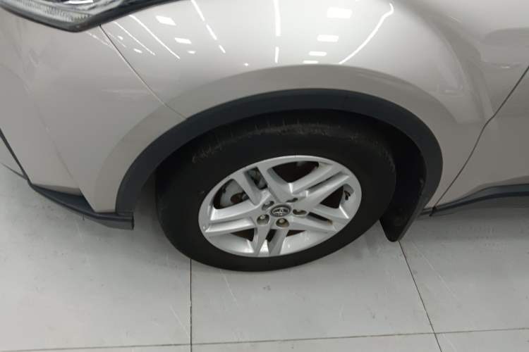 Used Toyota C-HR 2021 2.0L Comfort Edition Left Front Wheel Hub