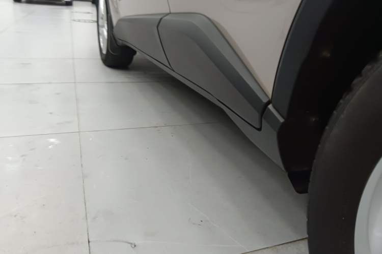 Used Toyota C-HR 2021 2.0L Comfort Edition Left Side Sill