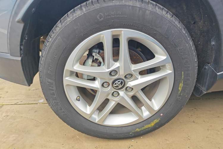 Used Toyota C-HR 2021 2.0L Comfort Edition Right Rear Wheel Hub
