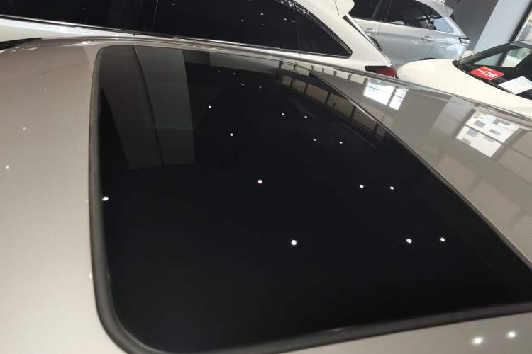 Used Toyota C-HR 2021 2.0L Luxury Edition Roof