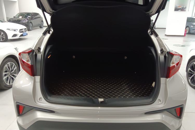Used Toyota C-HR 2021 2.0L Comfort Edition Trunk