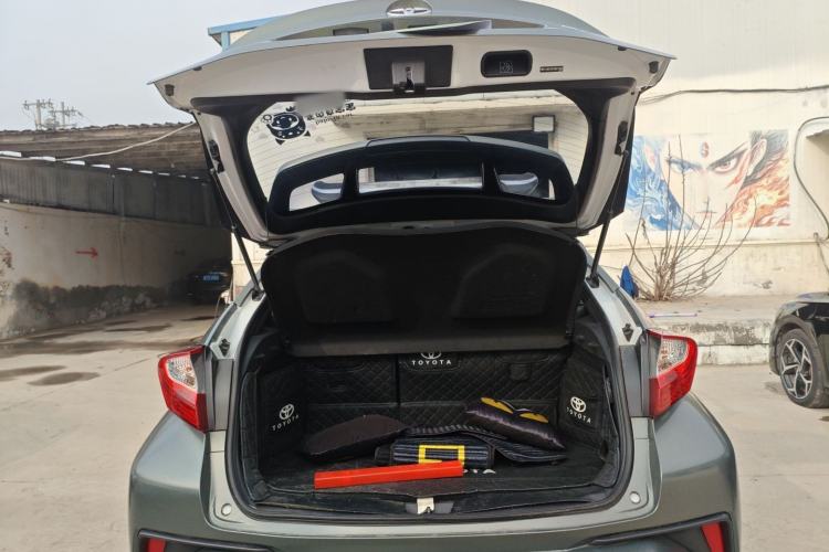 Used Toyota C-HR 2021 2.0L Comfort Edition Trunk