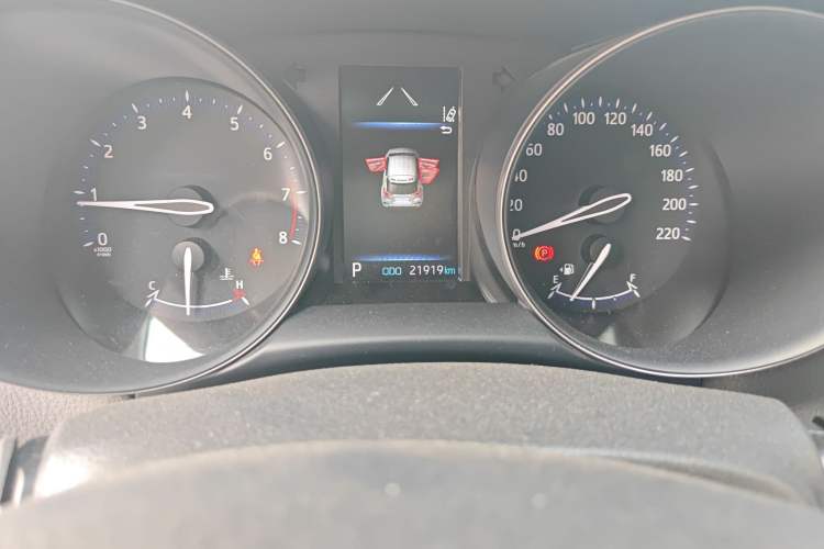 Used Toyota C-HR 2021 2.0L Luxury Edition Odometer Close Up