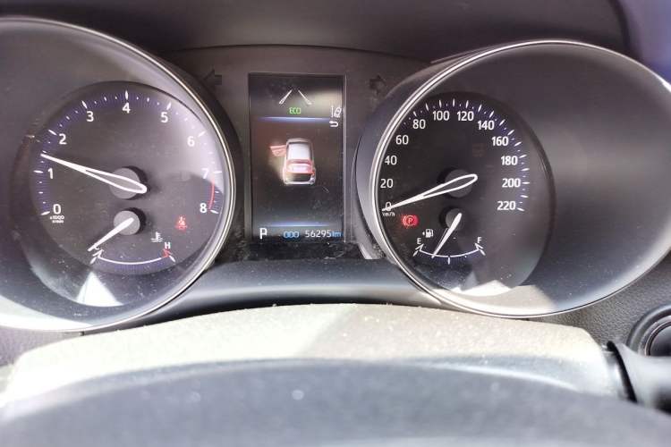 Used Toyota C-HR 2021 2.0L Comfort Edition Odometer Close Up