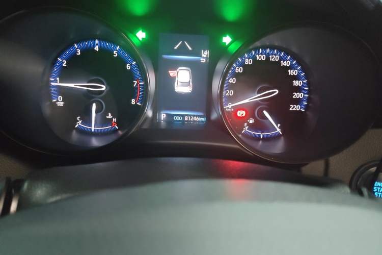 Used Toyota C-HR 2021 2.0L Luxury Edition Odometer Close Up