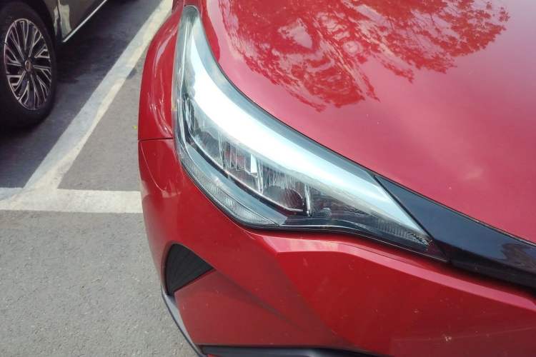 Used Toyota C-HR 2021 2.0L Comfort Edition Right Front Headlight