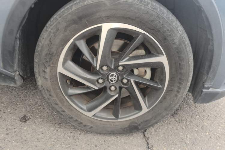 Used Toyota C-HR 2021 Dual-Motor 2.0L E-CVT Luxury Edition Right Front Wheel Hub