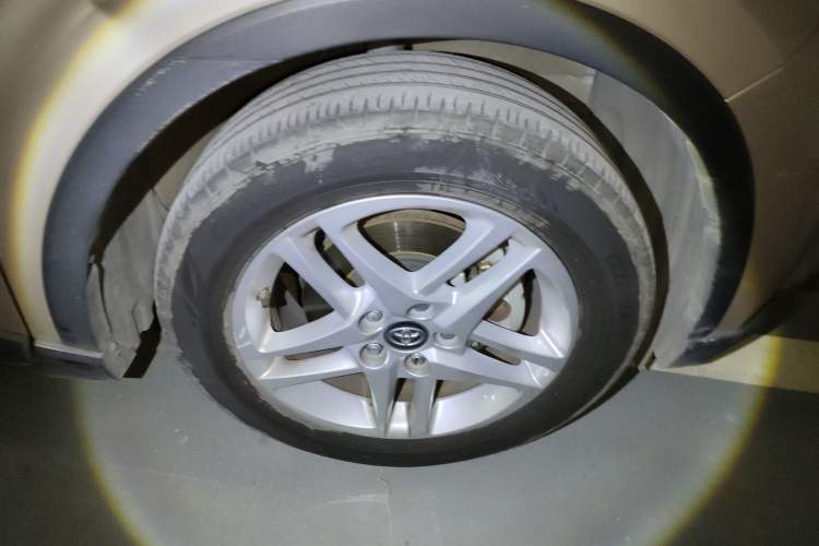 Used Toyota C-HR 2021 2.0L Comfort Edition Right Front Wheel Hub