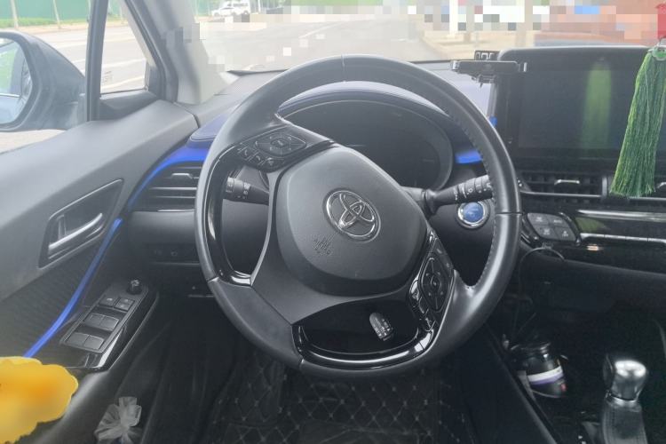 Used Toyota C-HR 2021 Dual-Motor 2.0L E-CVT Luxury Edition Steering Wheel