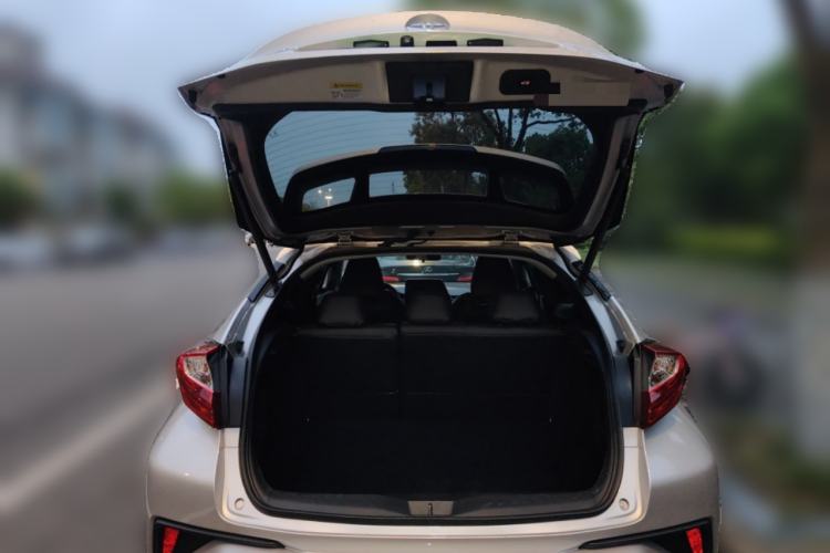 Used Toyota C-HR 2021 2.0L Comfort Edition Trunk
