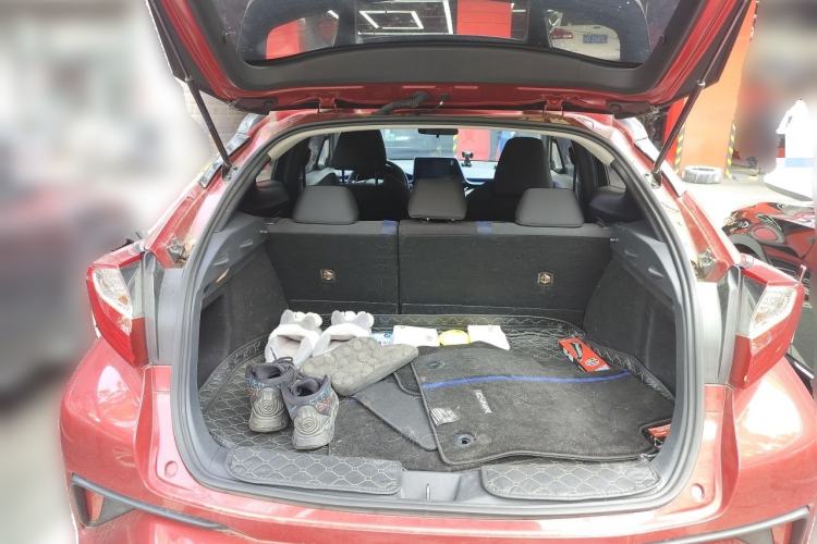 Used Toyota C-HR 2021 2.0L Comfort Edition Trunk