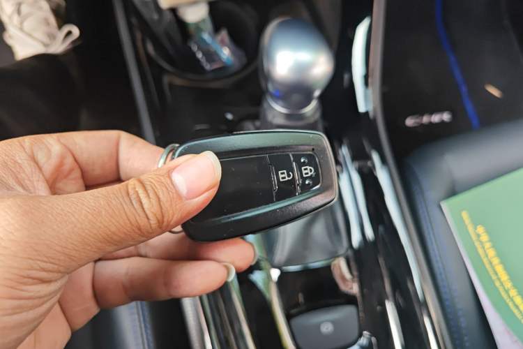 Used Toyota C-HR 2021 2.0L Luxury Edition Vehicle Key