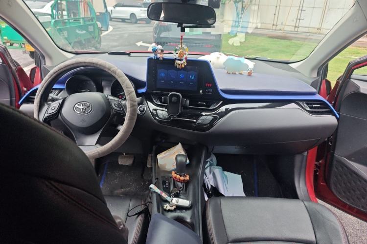 Used Toyota C-HR 2021 2.0L Comfort Edition Center Console