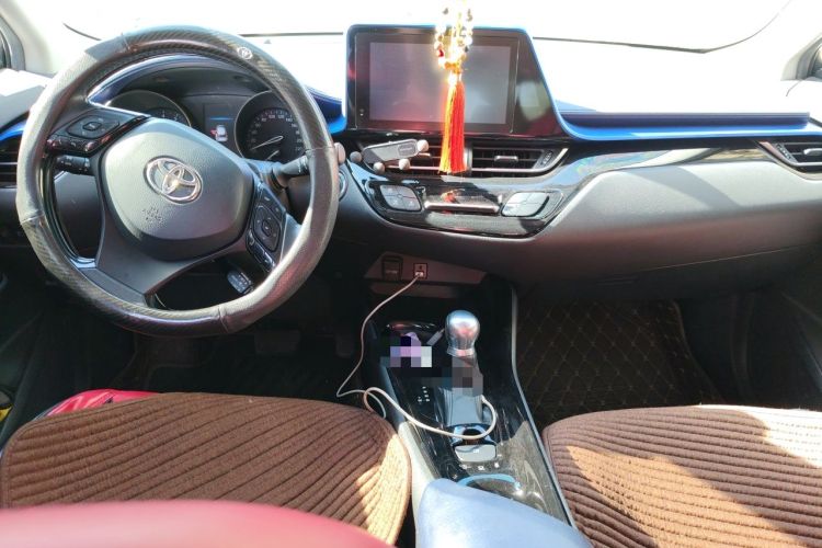 Used Toyota C-HR 2021 2.0L Luxury Edition Center Console