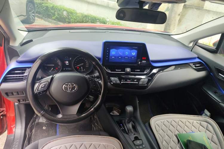 Used Toyota C-HR 2021 2.0L Comfort Edition Center Console