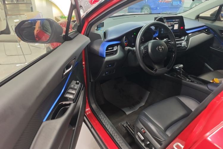 Used Toyota C-HR 2021 2.0L Luxury Edition Driver Seat